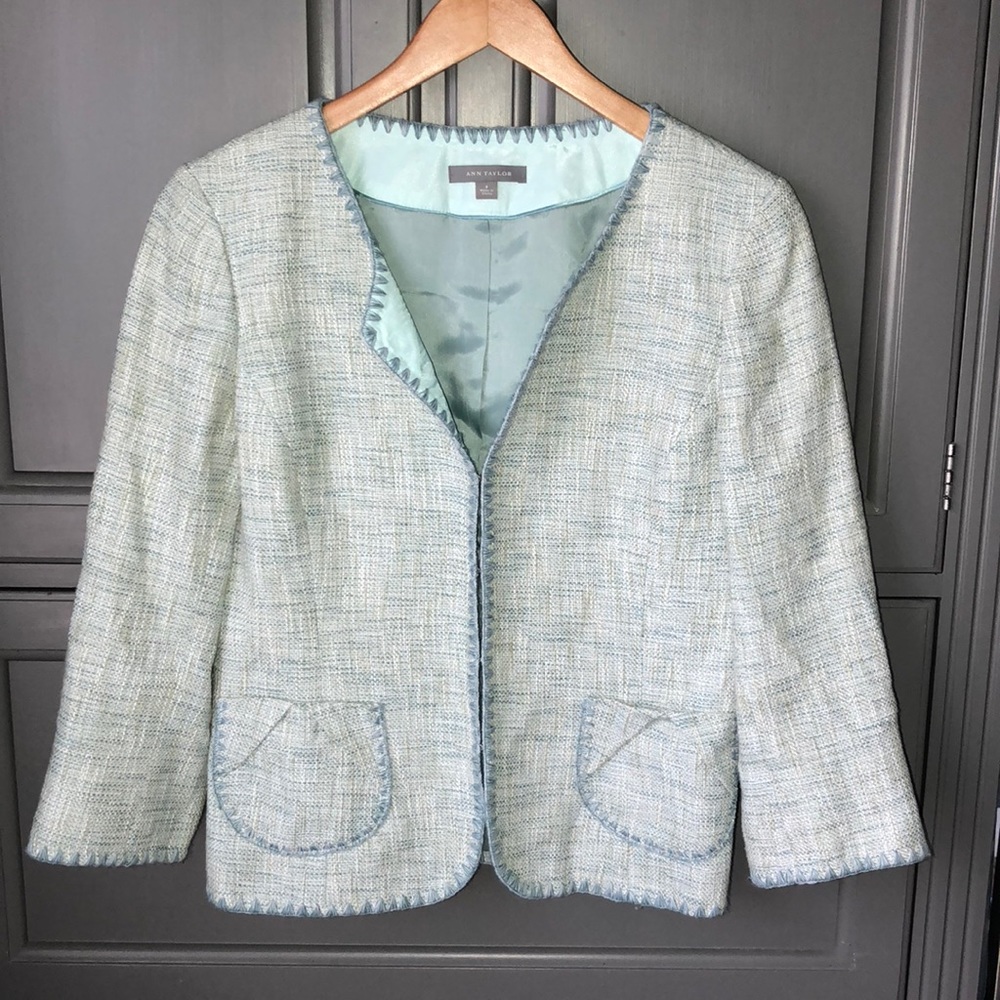 Ann Taylor classic tweed blazer size 8